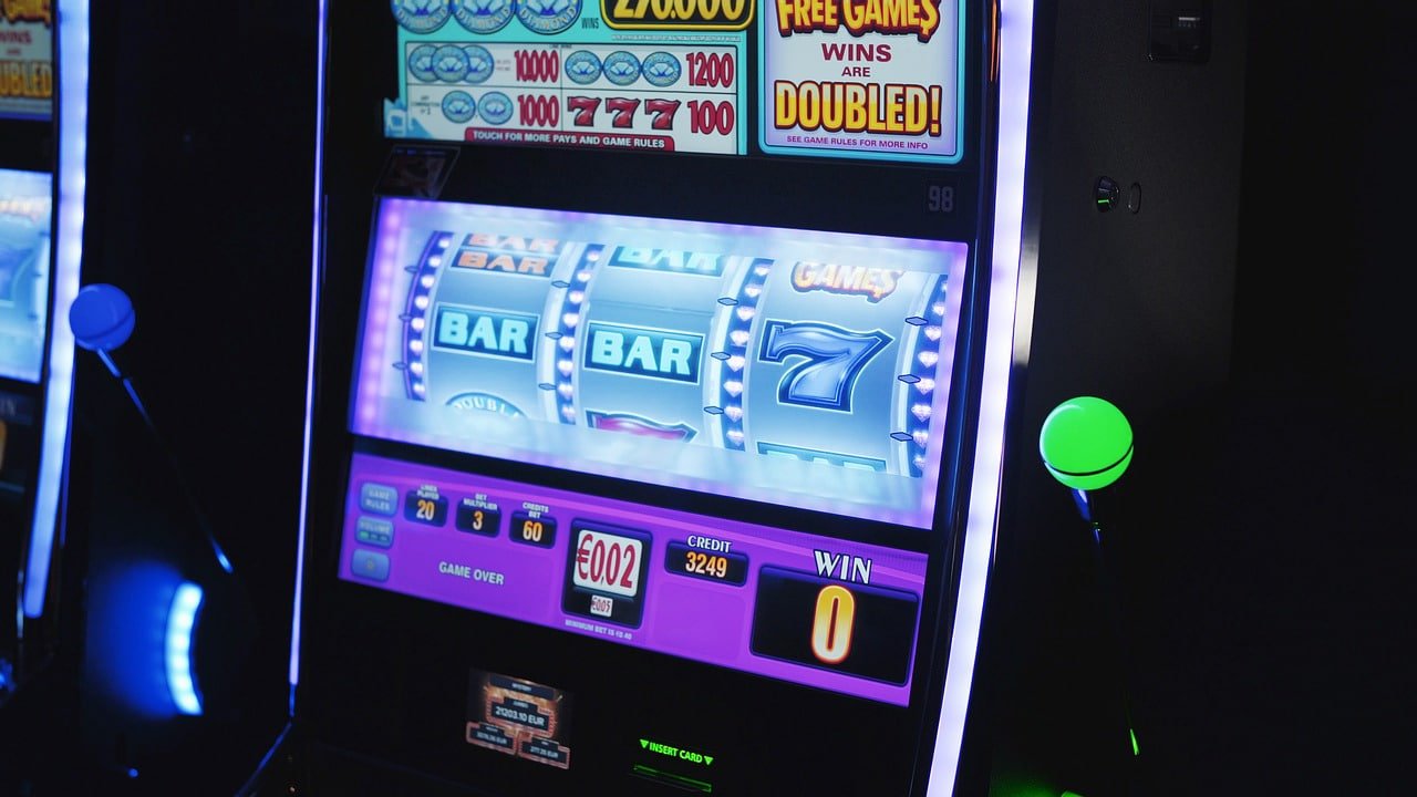 Super Sic Bo live dealer studio